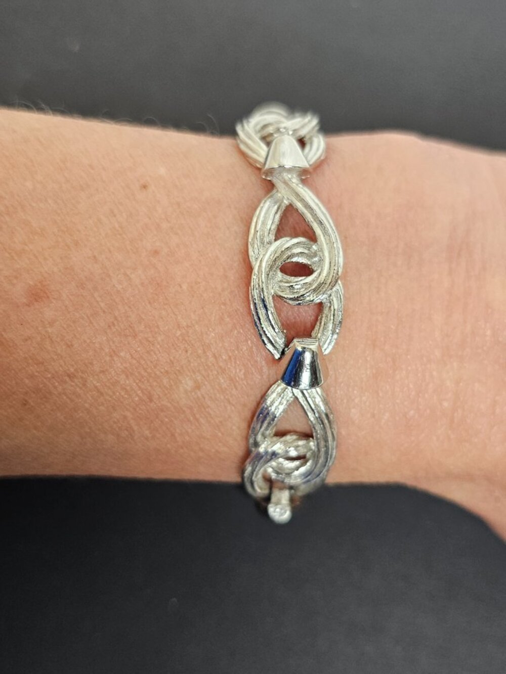 Vtg Monet MCM Bracelet Silver Tone Oval Textured Sculptural Rope Swirl Loop Link - Picture 12 of 13